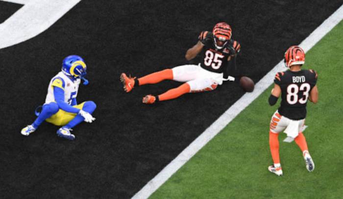 D0B102D6-22FE-4AC7-85BB-63DF07BF6ACE